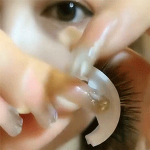 User-Friendly False Lashes Stick-On Lash Extensions Stick-and-Go Lash Strips Self-Stick False Eyelashes Self-Attach Eyelash Set